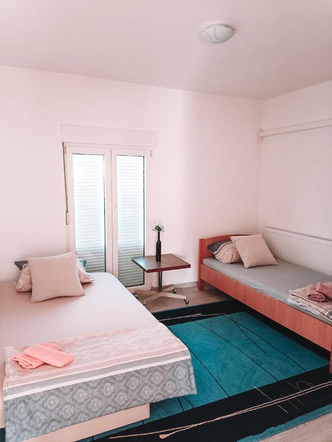 Poseidon House Apartment โมสตาร์ ภายนอก รูปภาพ