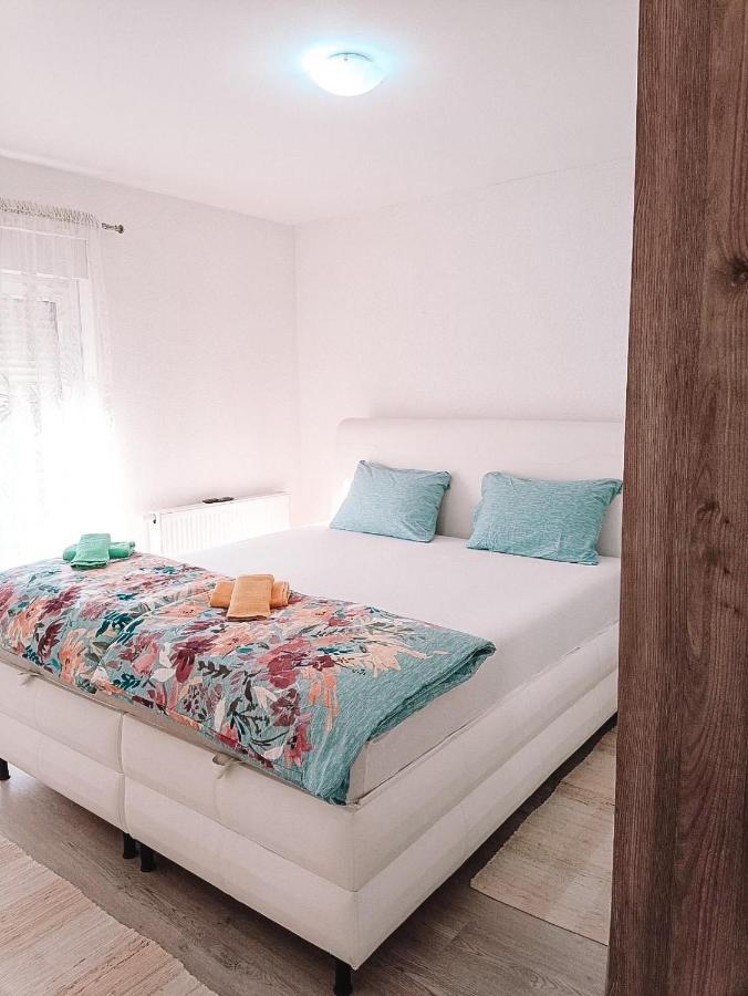 Poseidon House Apartment โมสตาร์ ภายนอก รูปภาพ