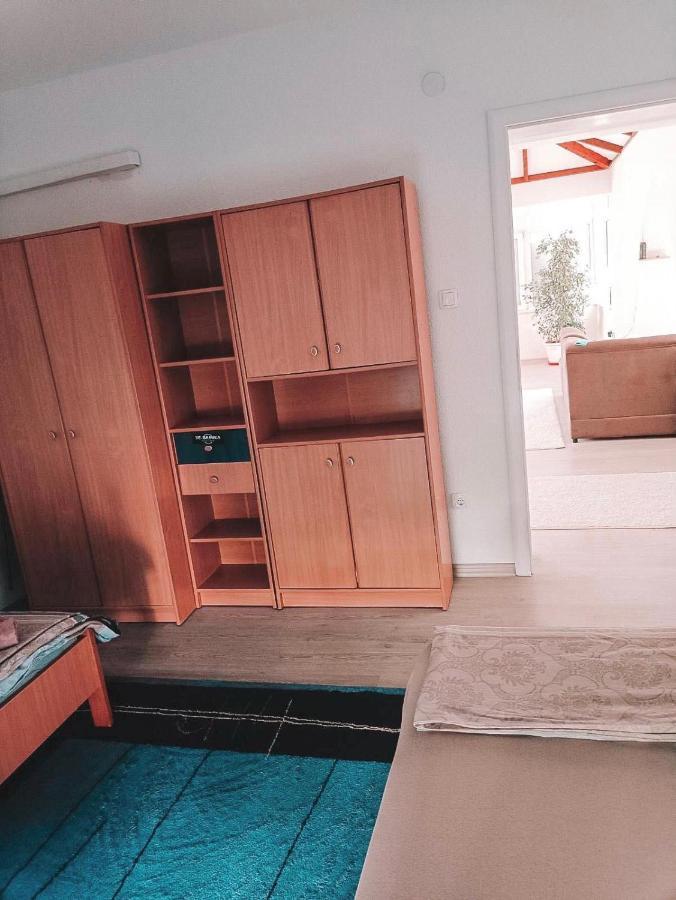Poseidon House Apartment โมสตาร์ ภายนอก รูปภาพ